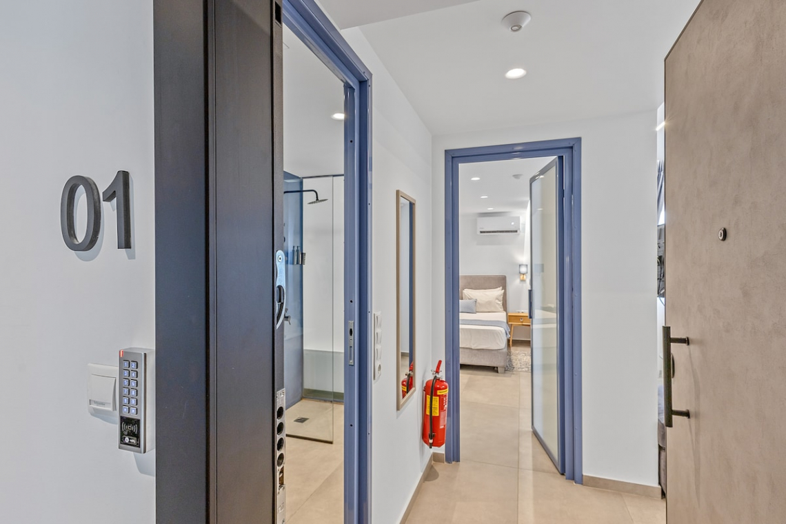 Theatrou Apts in the Heart of Athens! (Apt.1)