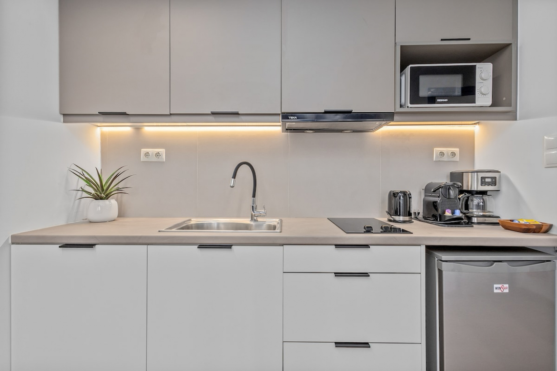 Theatrou Apts in the Heart of Athens! (Apt.1)