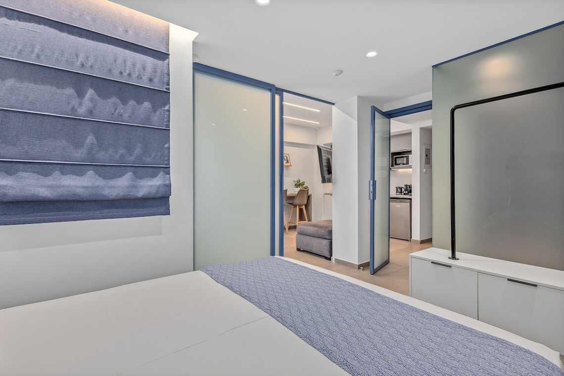 Theatrou Apts in the Heart of Athens! (Apt.1)