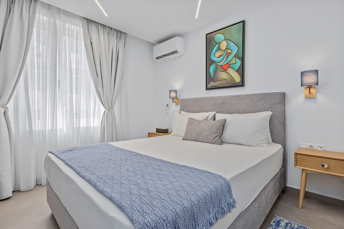 Theatrou Apts in the Heart of Athens! (Apt.2)