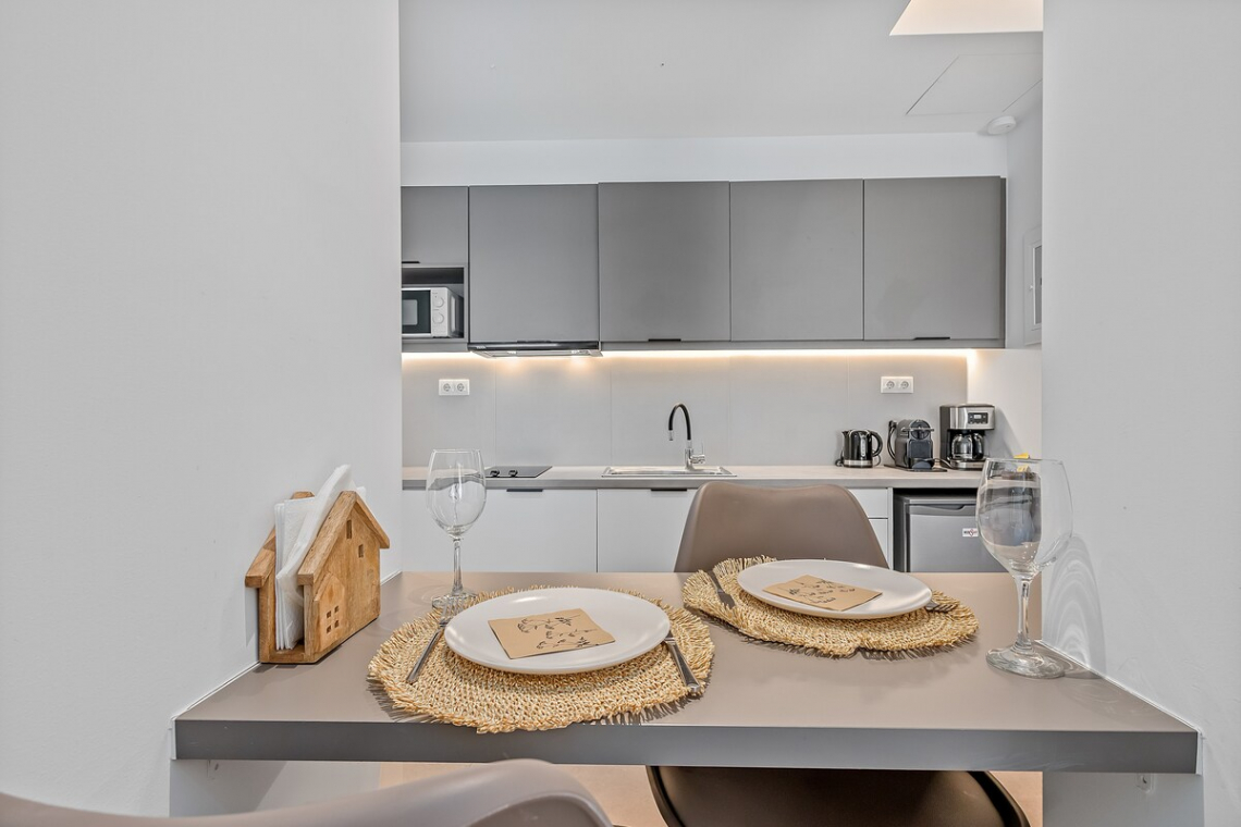 Theatrou Apts in the Heart of Athens! (Apt.2)