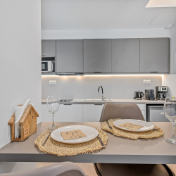 Theatrou Apts in the Heart of Athens! (Apt.2)
