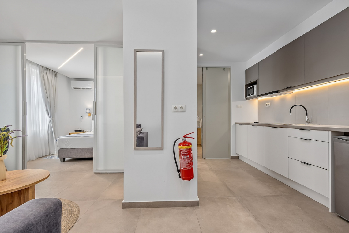 Theatrou Apts in the Heart of Athens! (Apt.2)