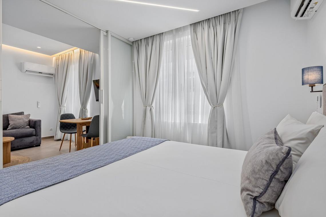Theatrou Apts in the Heart of Athens! (Apt.2)