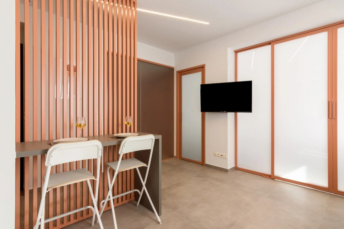Theatrou Apts in the Heart of Athens! (Apt.3)