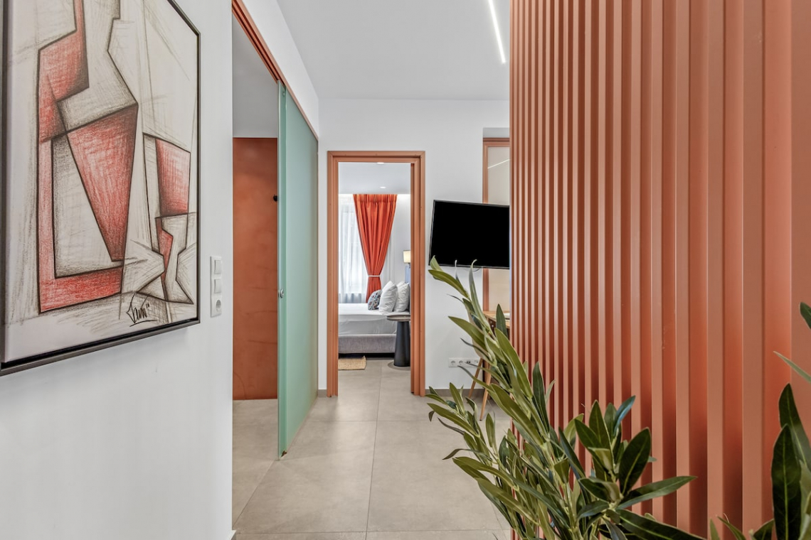 Theatrou Apts in the Heart of Athens! (Apt.3)