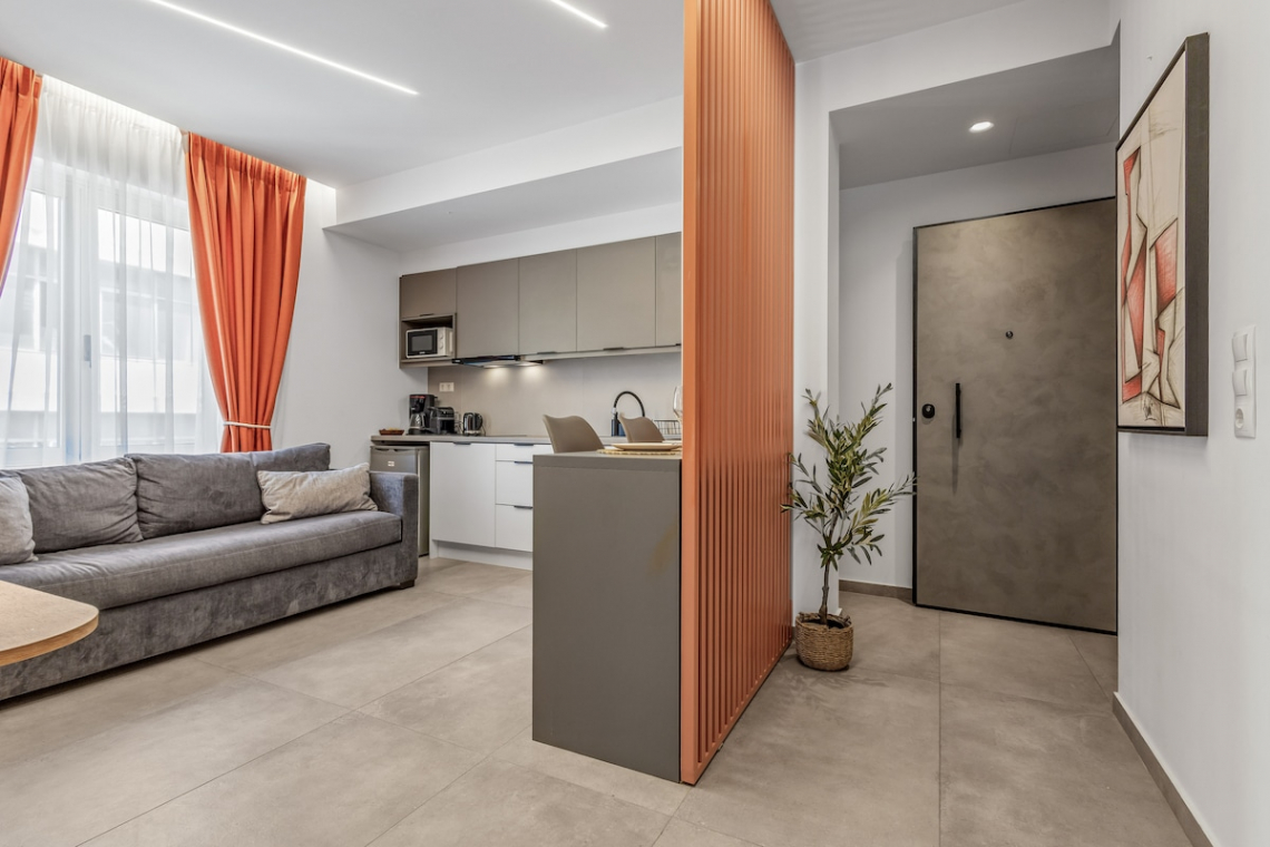 Theatrou Apts in the Heart of Athens! (Apt.3)