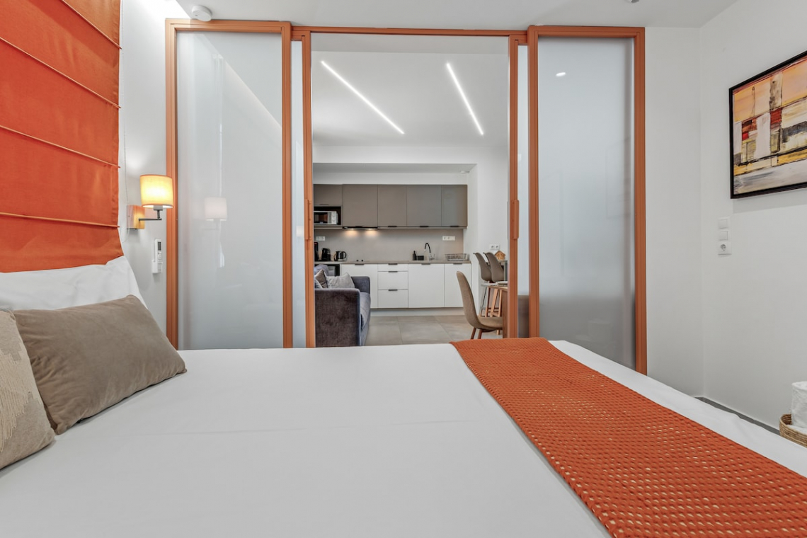 Theatrou Apts in the Heart of Athens! (Apt.3)
