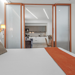 Theatrou Apts in the Heart of Athens! (Apt.3)