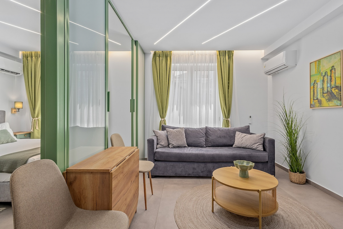 Theatrou Apts in the Heart of Athens! (Apt.4)