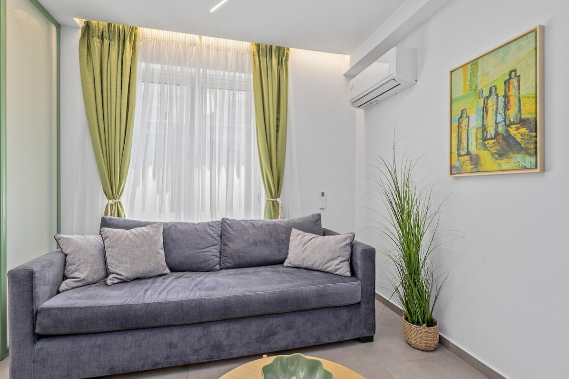 Theatrou Apts in the Heart of Athens! (Apt.4)