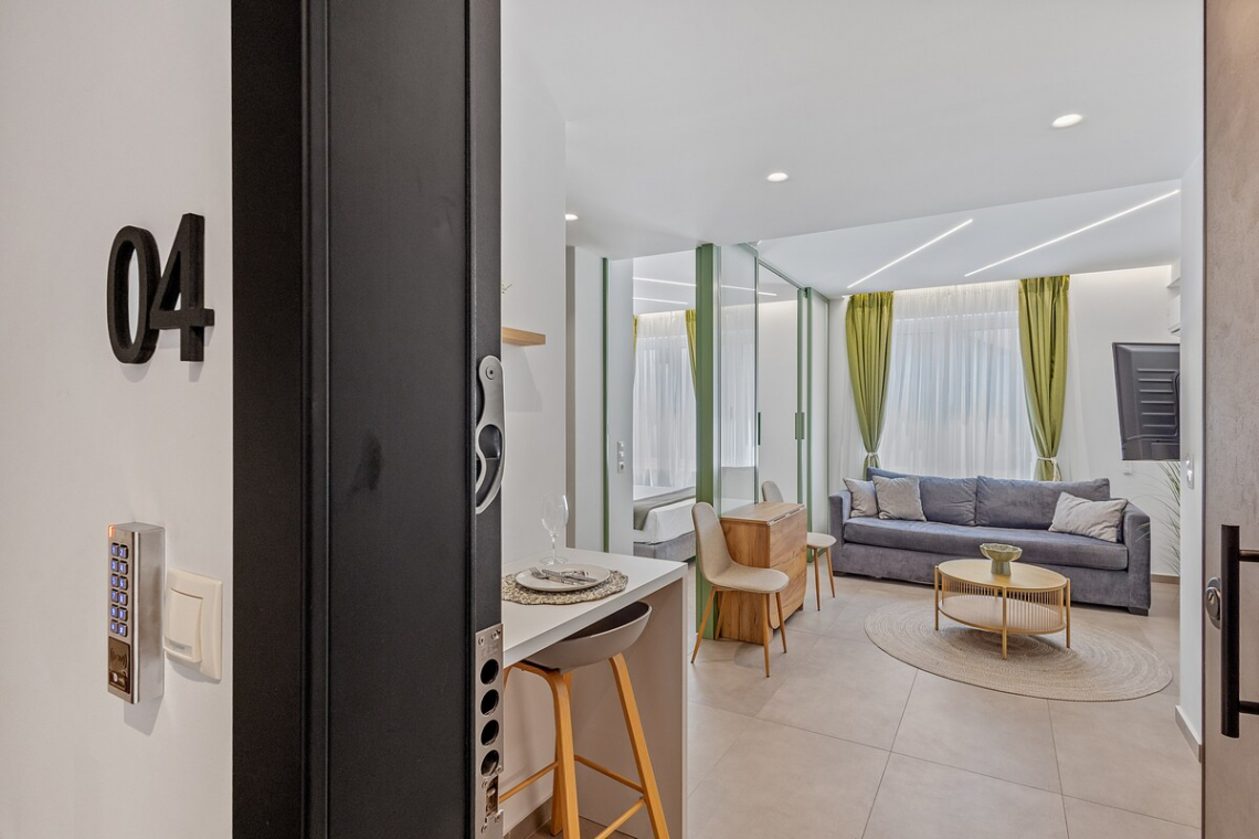 Theatrou Apts in the Heart of Athens! (Apt.4)