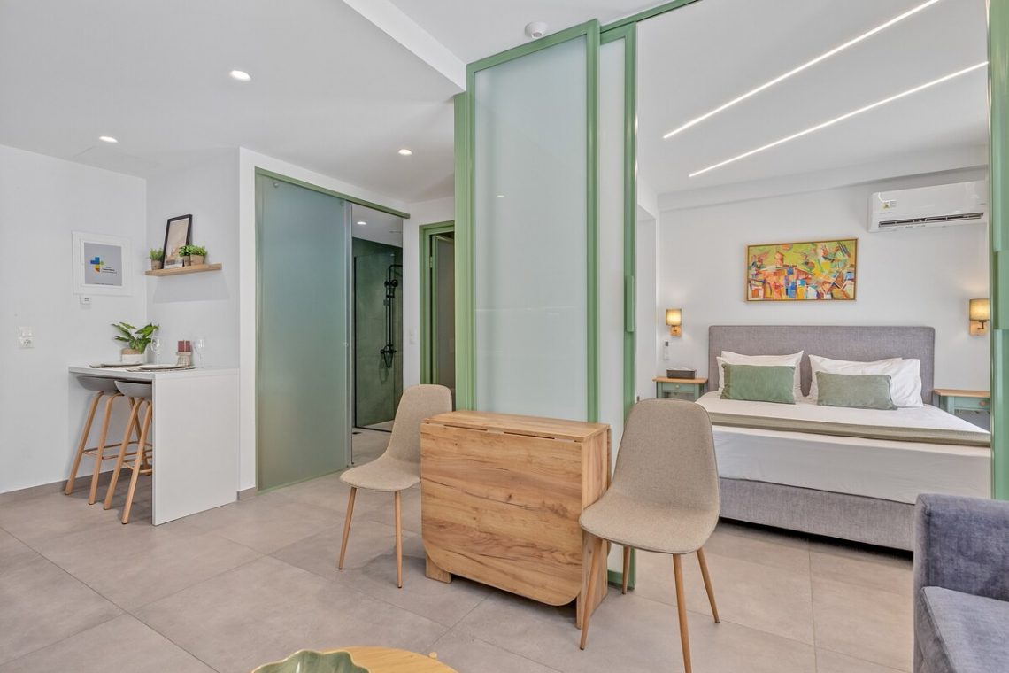Theatrou Apts in the Heart of Athens! (Apt.4)
