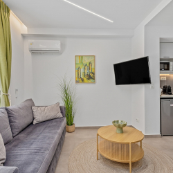 Theatrou Apts in the Heart of Athens! (Apt.4)