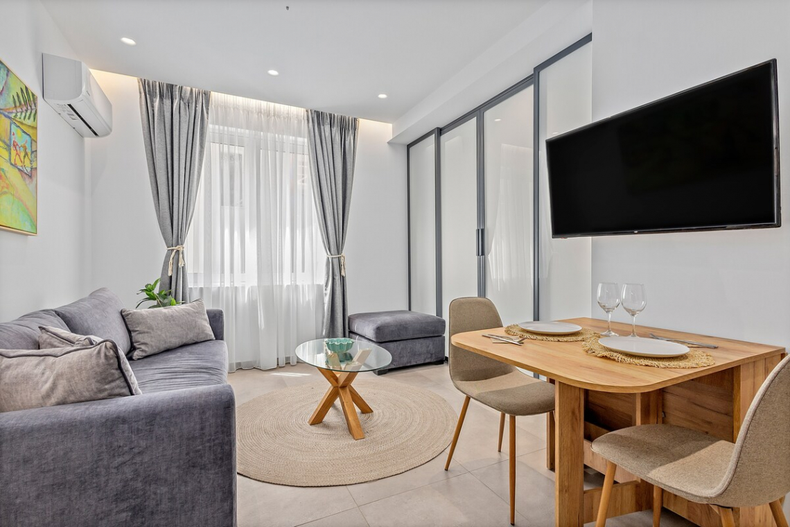 Theatrou Apts in the Heart of Athens! (Apt.5)