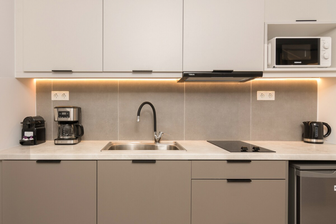 Theatrou Apts in the Heart of Athens! (Apt.5)