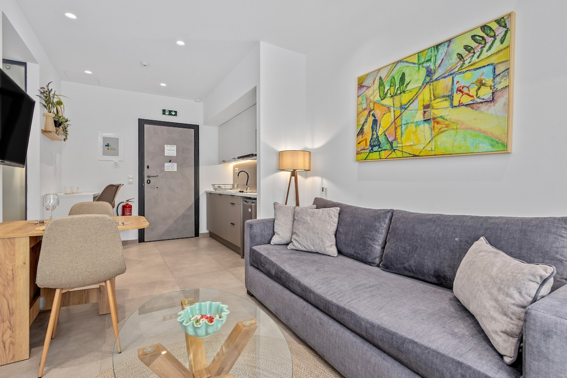 Theatrou Apts in the Heart of Athens! (Apt.5)