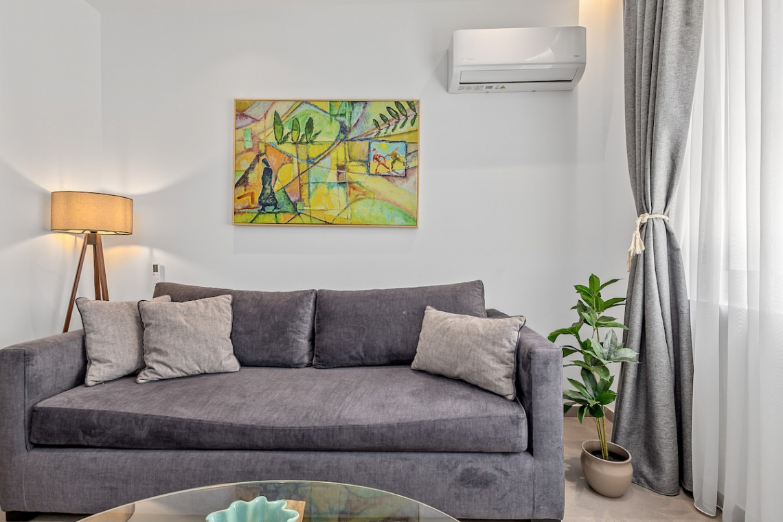Theatrou Apts in the Heart of Athens! (Apt.5)