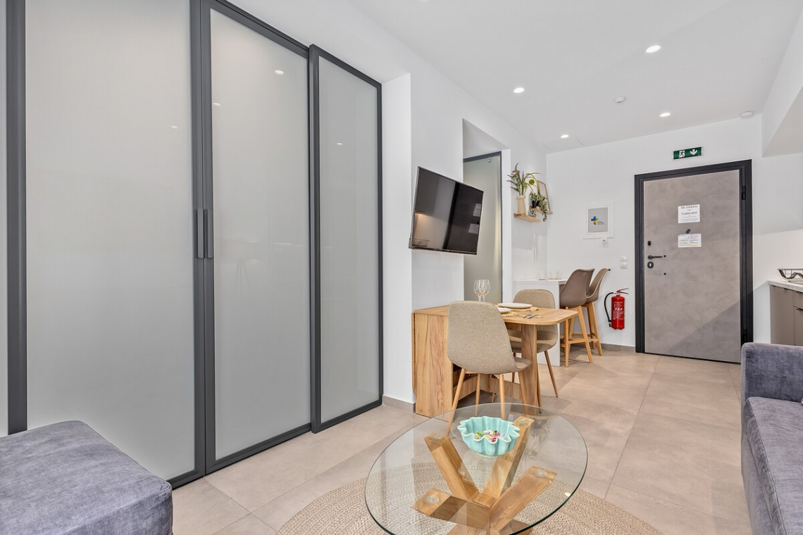Theatrou Apts in the Heart of Athens! (Apt.5)