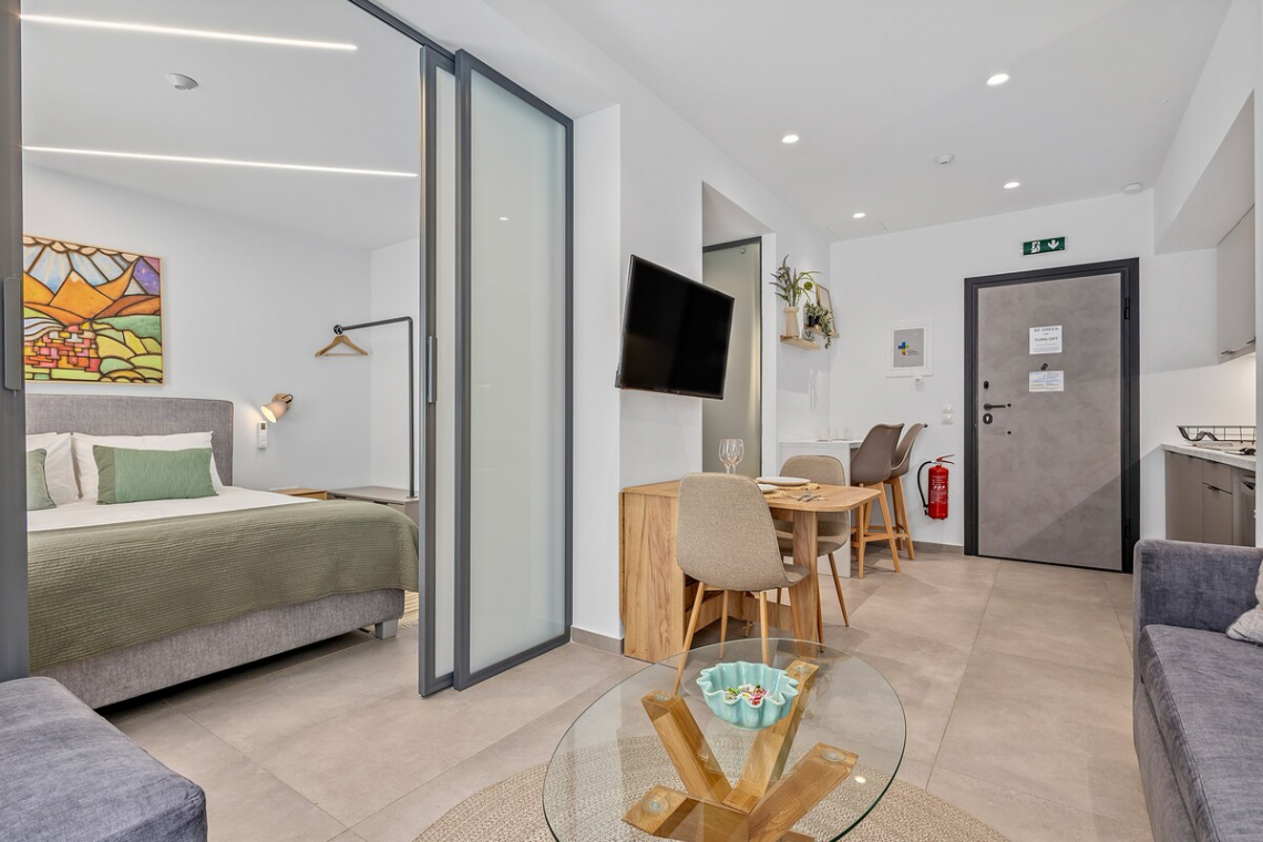 Theatrou Apts in the Heart of Athens! (Apt.5)