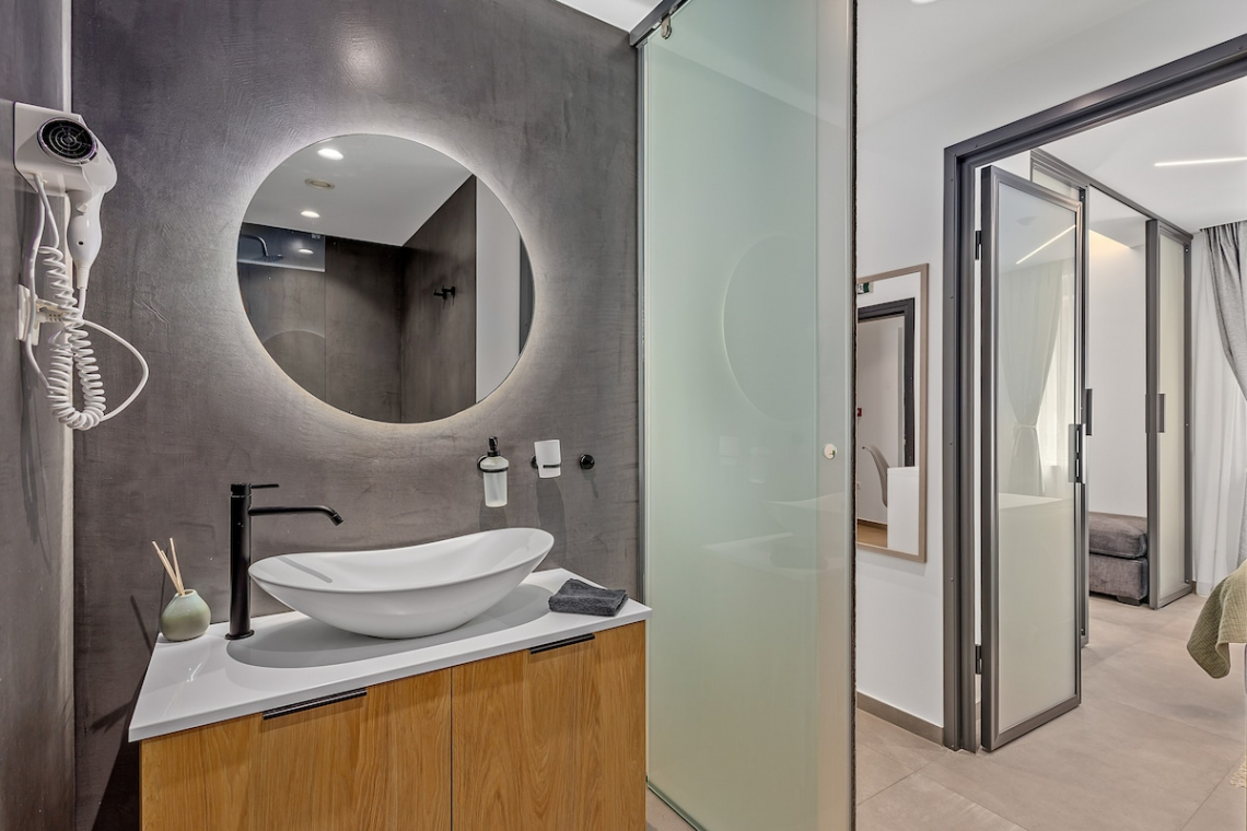 Theatrou Apts in the Heart of Athens! (Apt.5)