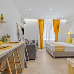 Theatrou Apts in the Heart of Athens! (Apt.6)
