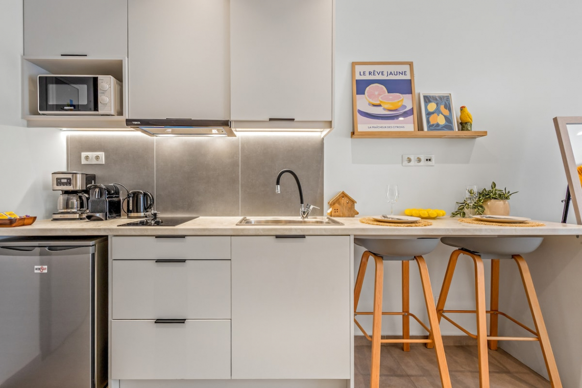 Theatrou Apts in the Heart of Athens! (Apt.6)