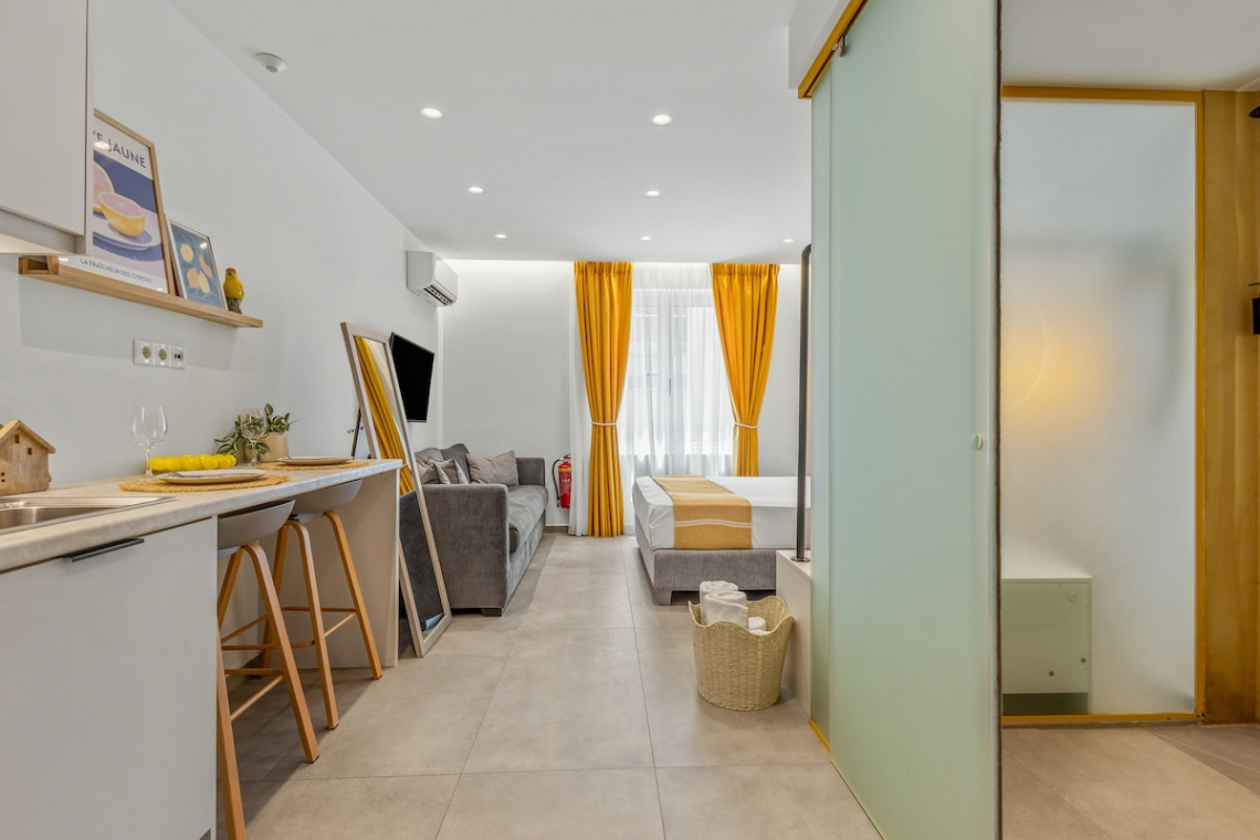 Theatrou Apts in the Heart of Athens! (Apt.6)