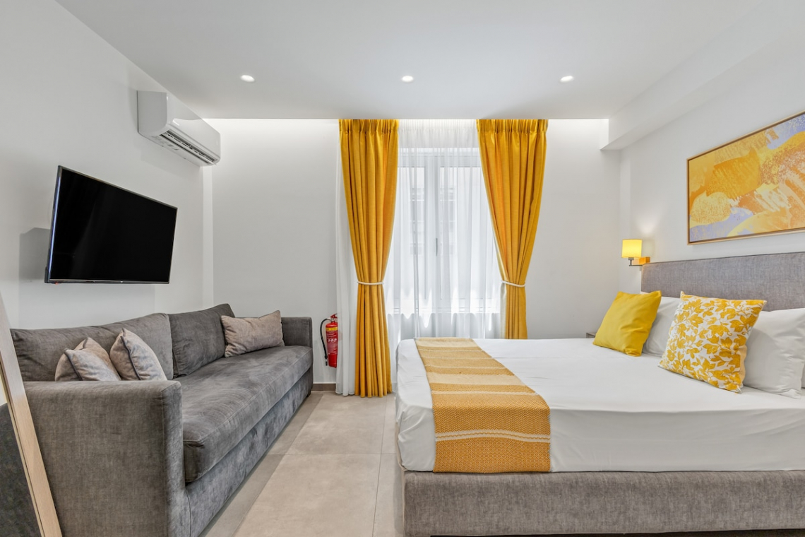 Theatrou Apts in the Heart of Athens! (Apt.6)