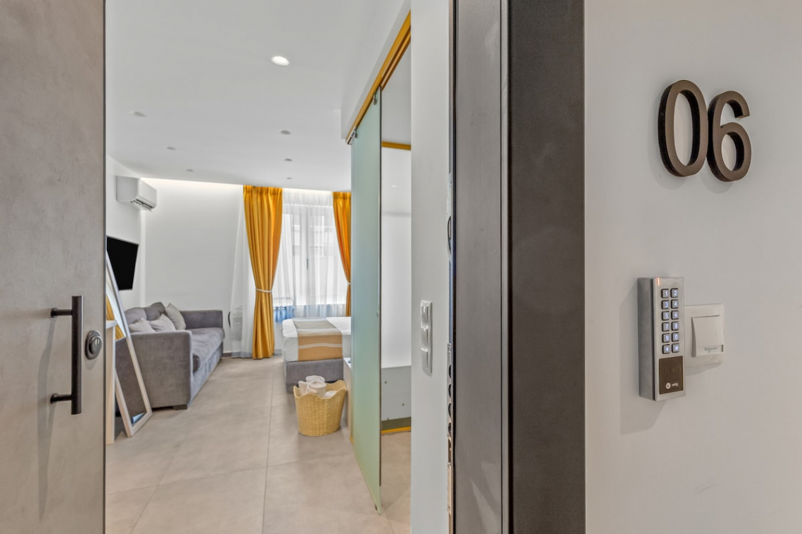 Theatrou Apts in the Heart of Athens! (Apt.6)