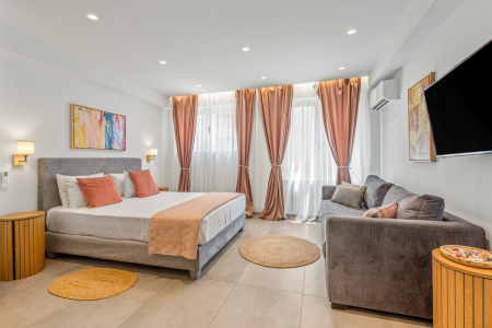 Theatrou Apts in the Heart of Athens! (Apt.7)