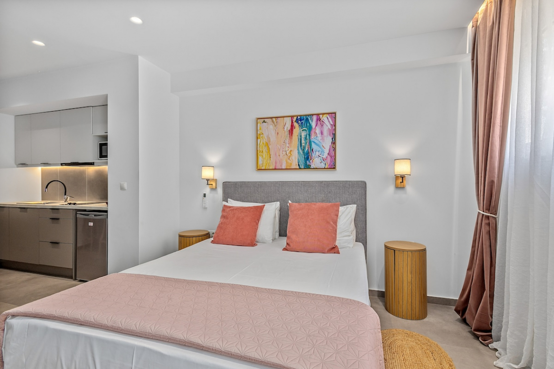 Theatrou Apts in the Heart of Athens! (Apt.7)
