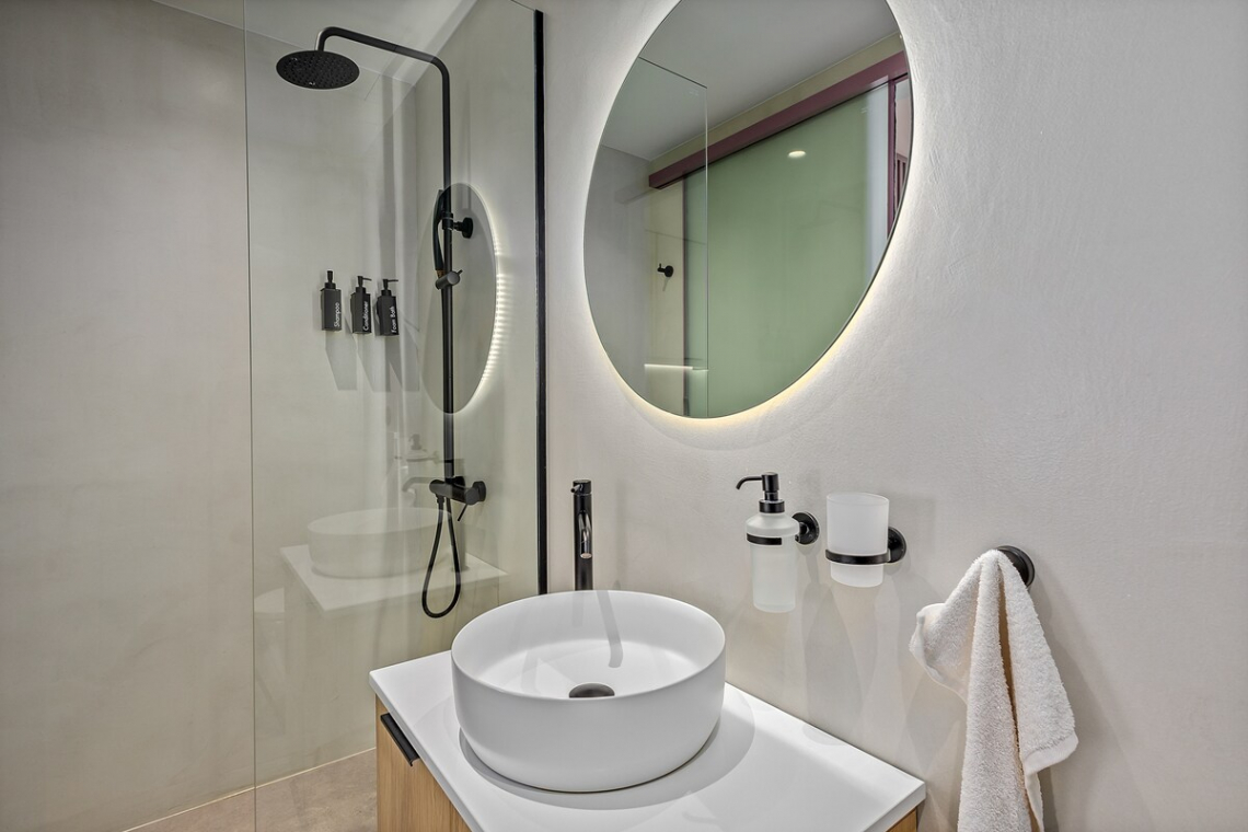 Theatrou Apts in the Heart of Athens! (Apt.7)