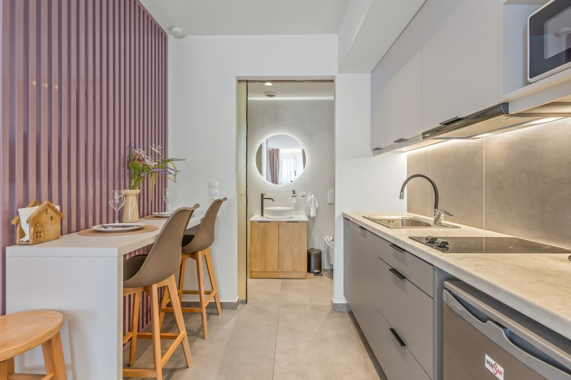 Theatrou Apts in the Heart of Athens! (Apt.7)