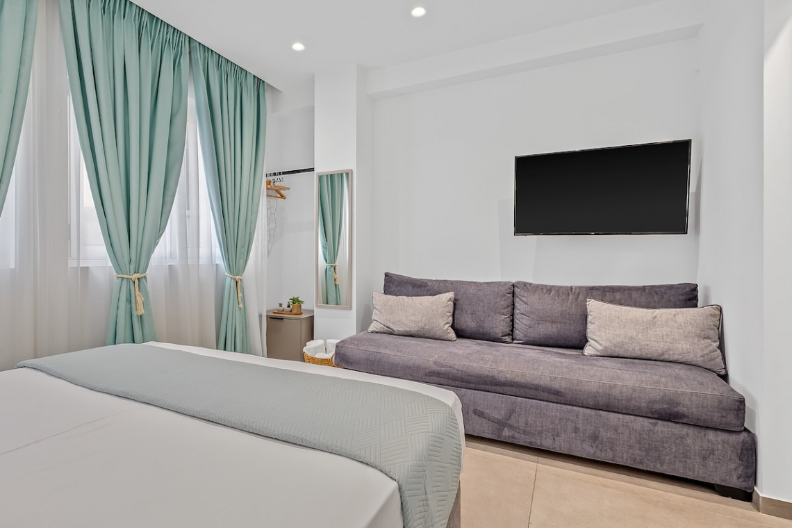 Theatrou Apts in the Heart of Athens! (Apt.8)
