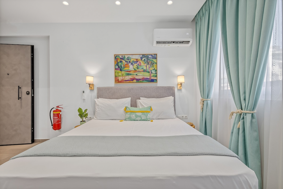 Theatrou Apts in the Heart of Athens! (Apt.8)