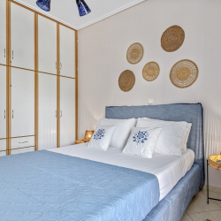 Chalkida Elegant Apartment for 8, 3 min from beach