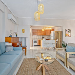 Chalkida Elegant Apartment for 8, 3 min from beach