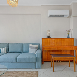 Chalkida Elegant Apartment for 8, 3 min from beach