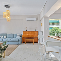 Chalkida Elegant Apartment for 8, 3 min from beach