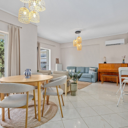 Chalkida Elegant Apartment for 8, 3 min from beach