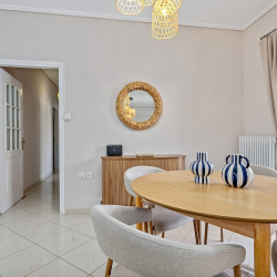 Chalkida Elegant Apartment for 8, 3 min from beach