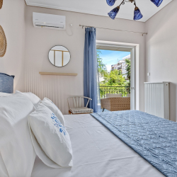 Chalkida Elegant Apartment for 8, 3 min from beach